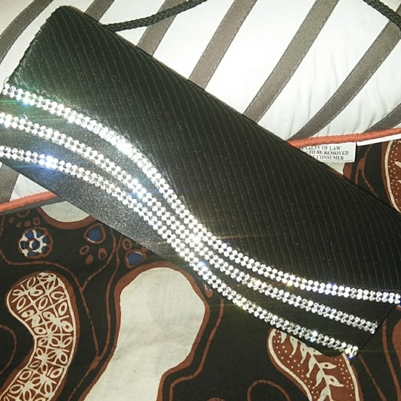 Purse - Picture 2 of 3